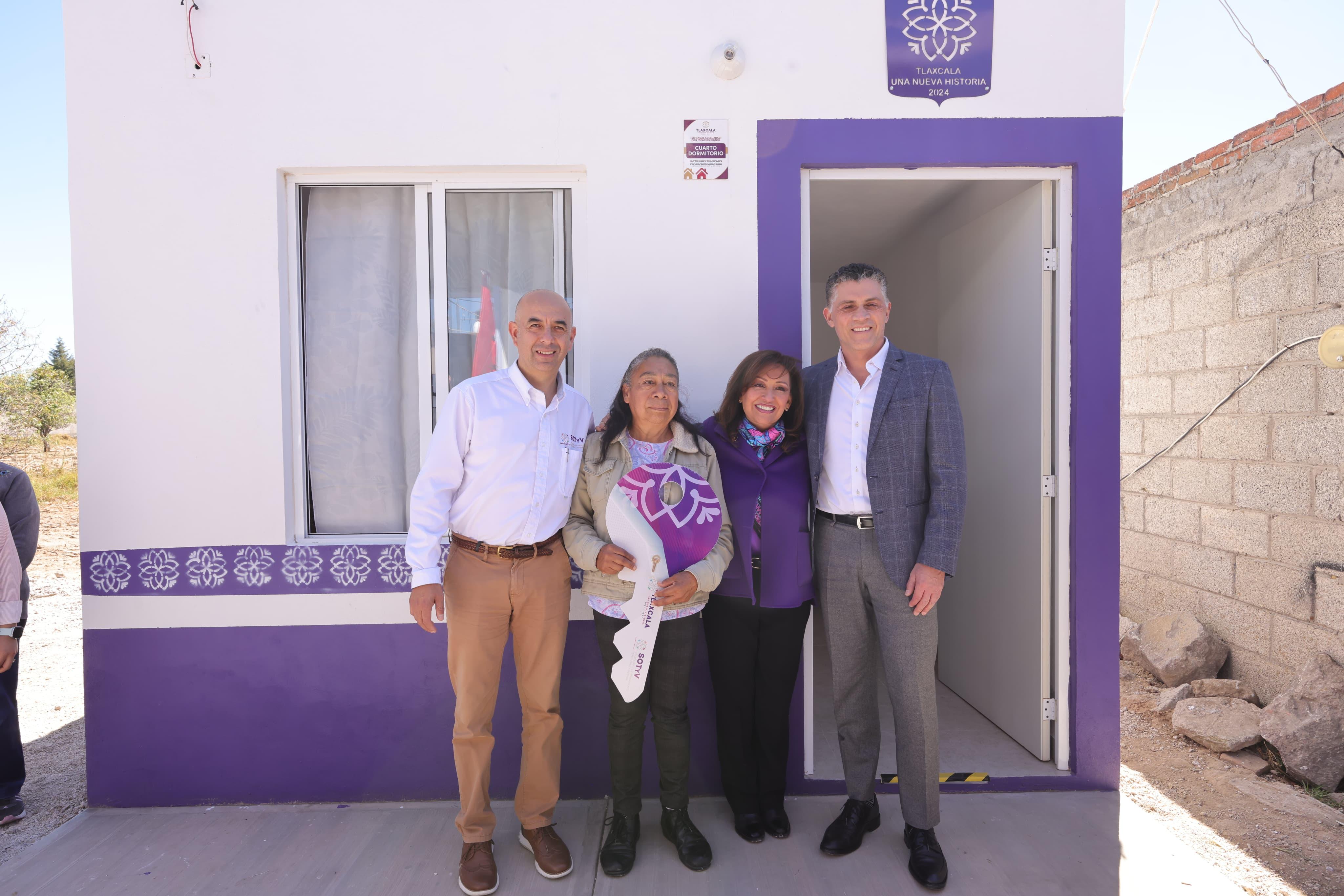 El trabajo en equipo permite ayudar a más tlaxcaltecas, señala gobernadora Lorena Cuéllar